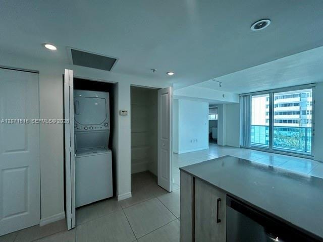 7525 E Treasure Drive 505 — photo 4