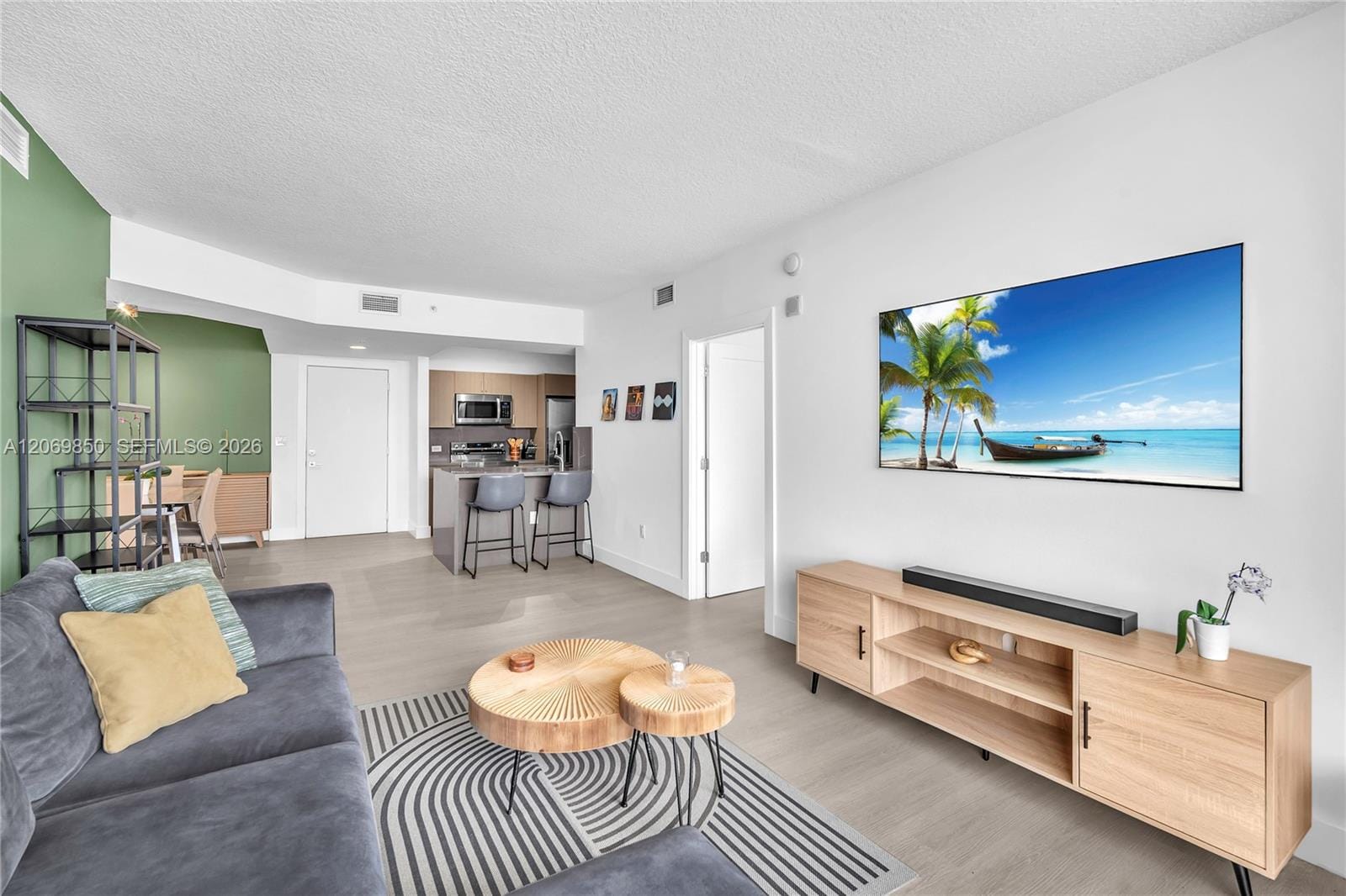 18800 NE 29th Avenue 517 (Fully Renovated) — photo 3