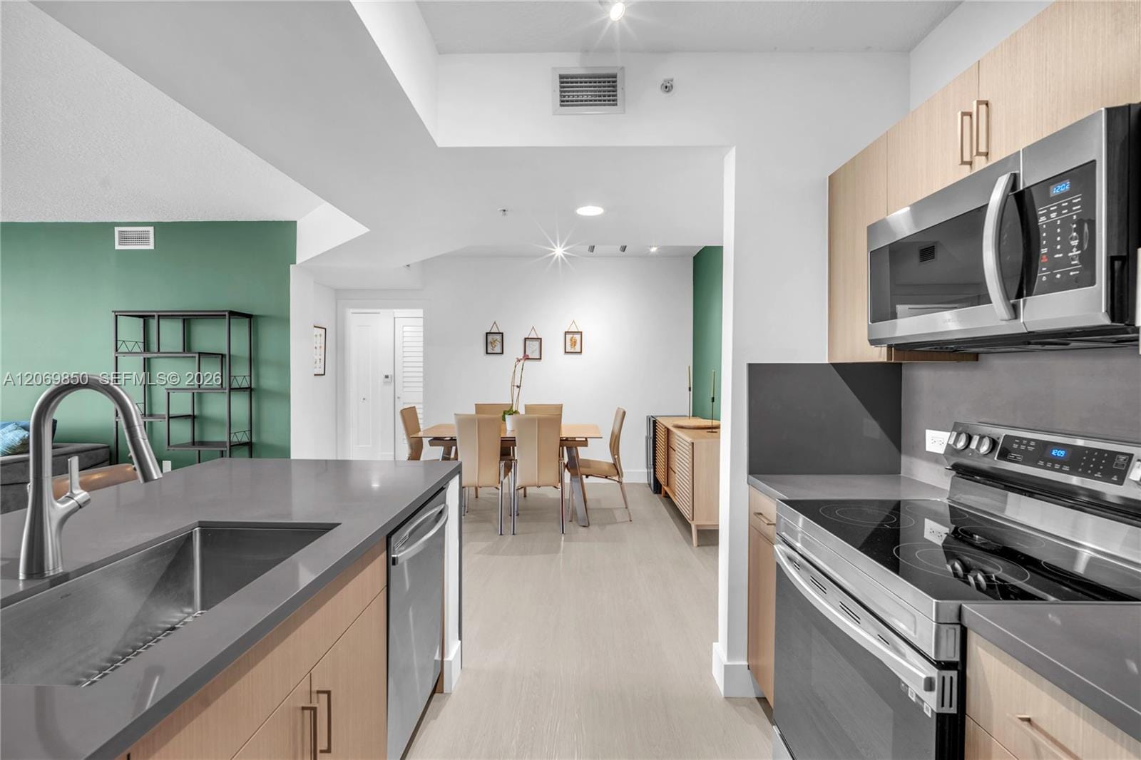 18800 NE 29th Avenue 517 (Fully Renovated), Aventura, FL 33180 photo 23