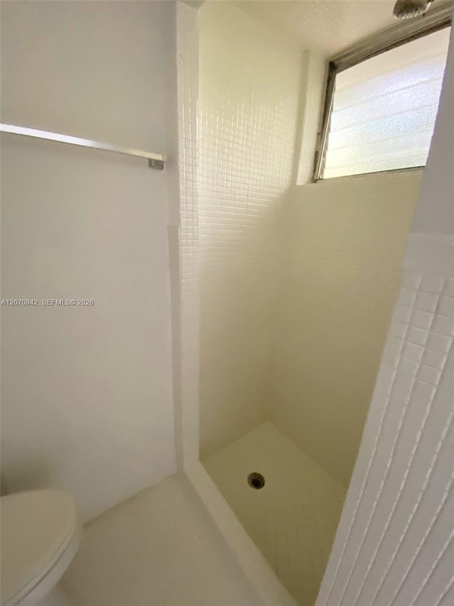 2612 Johnson Street 13 — photo 7