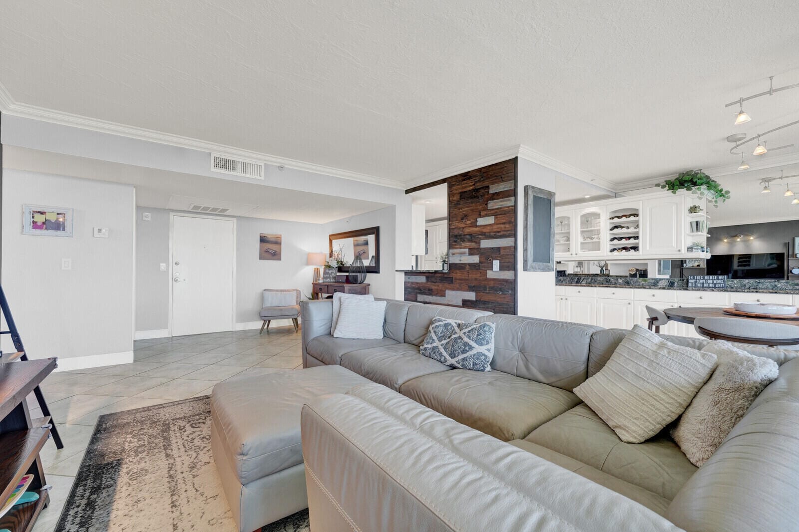 859 Jeffery Street 7050, Boca Raton, FL 33487 photo 5
