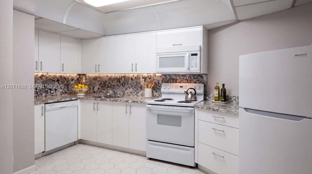 1000 Parkview Drive 511, Hallandale Beach, FL 33009 photo 2