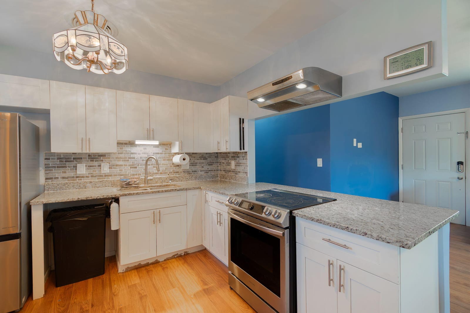 1446 W DREW Street — photo 11