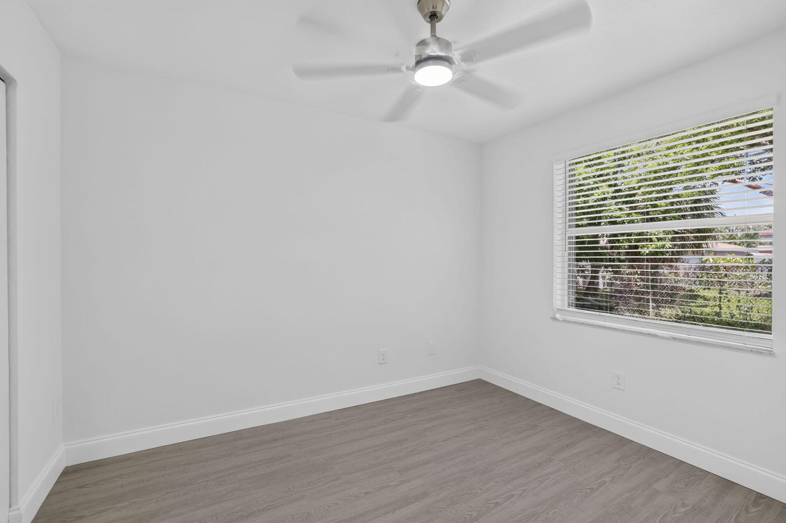 2855 NW 8TH Court, Fort Lauderdale, FL 33311 photo 12