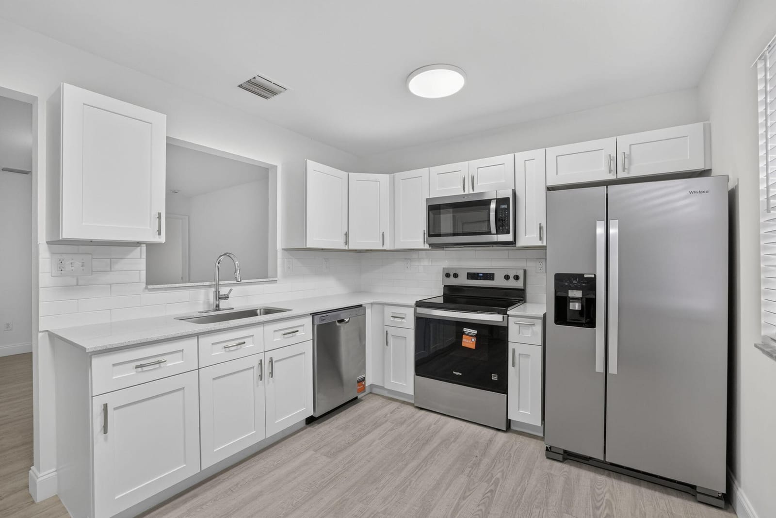 2855 NW 8TH Court, Fort Lauderdale, FL 33311 photo 6