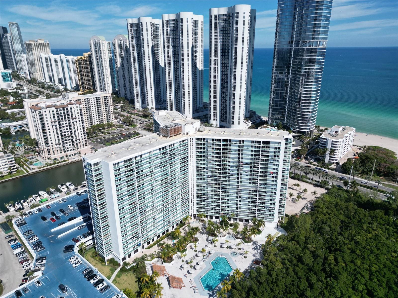 100 Bayview Drive 1626, Sunny Isles Beach, FL 33160 photo 3