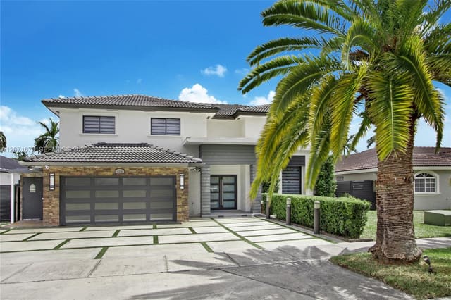 14241 SW 160th Terrace, Laguna Ponds Sec I, Miami, FL