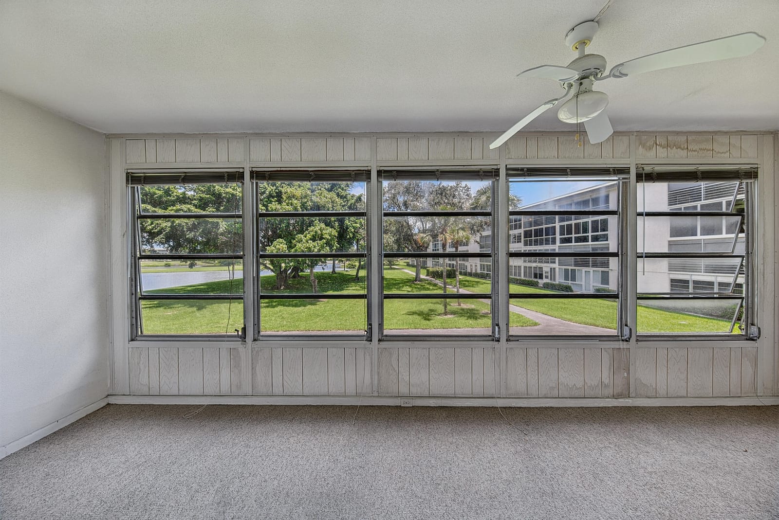 2904 VICTORIA Place L2 — photo 12