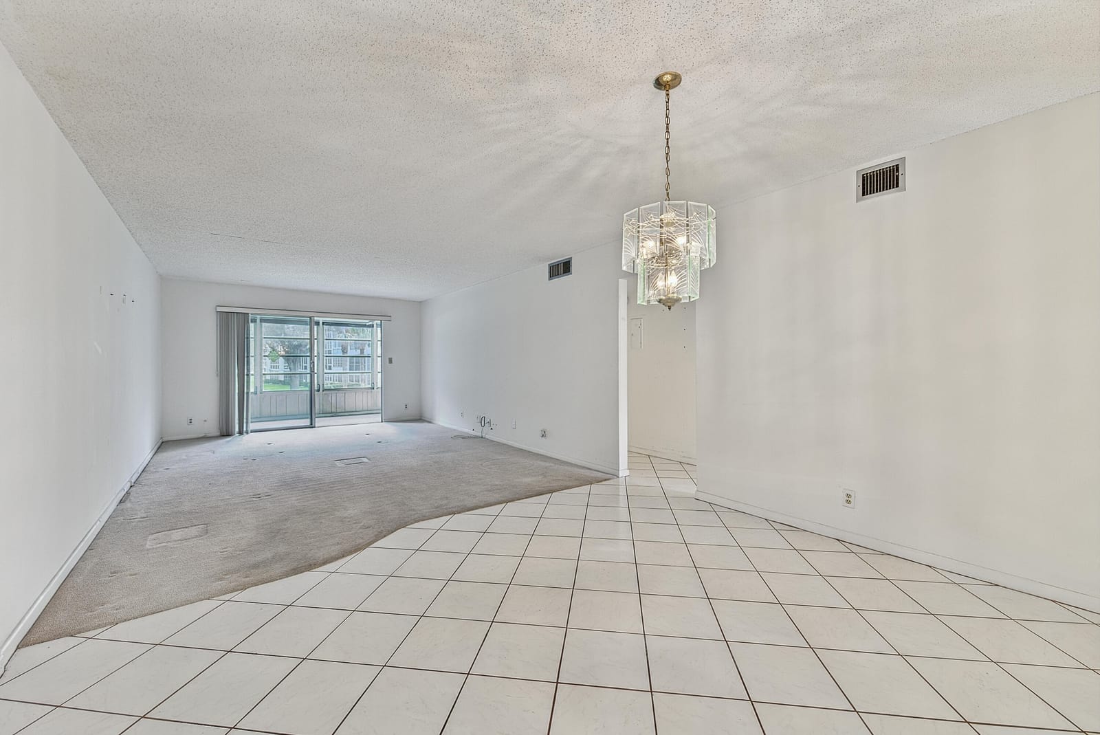 2904 VICTORIA Place L2 — photo 4