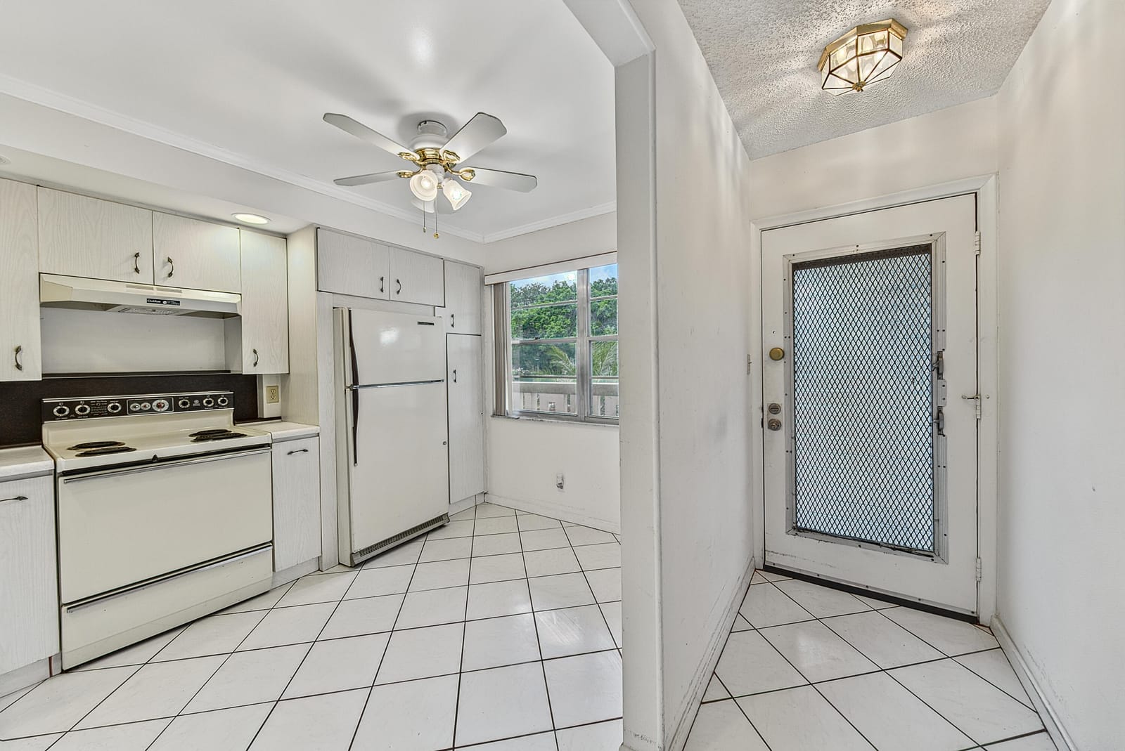 2904 VICTORIA Place L2 — photo 8