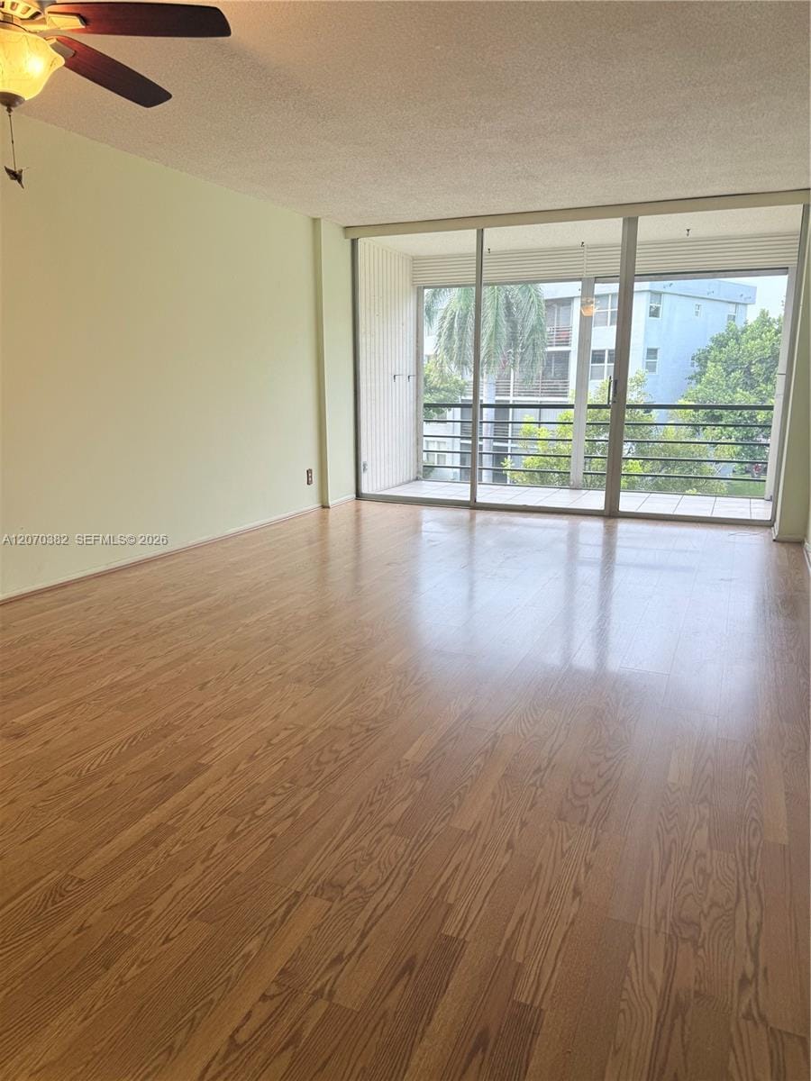 114 Royal Park Drive 3H — photo 4
