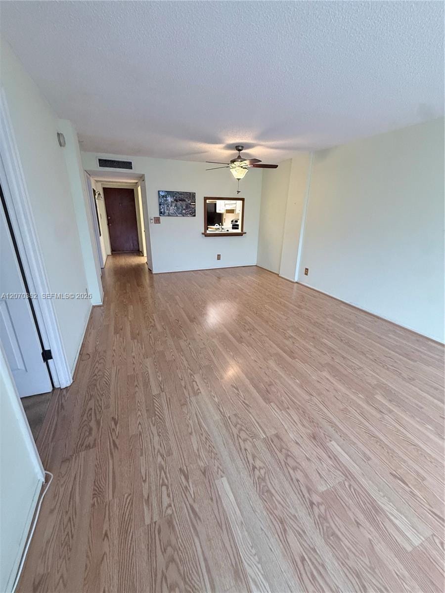 114 Royal Park Drive 3H — photo 6
