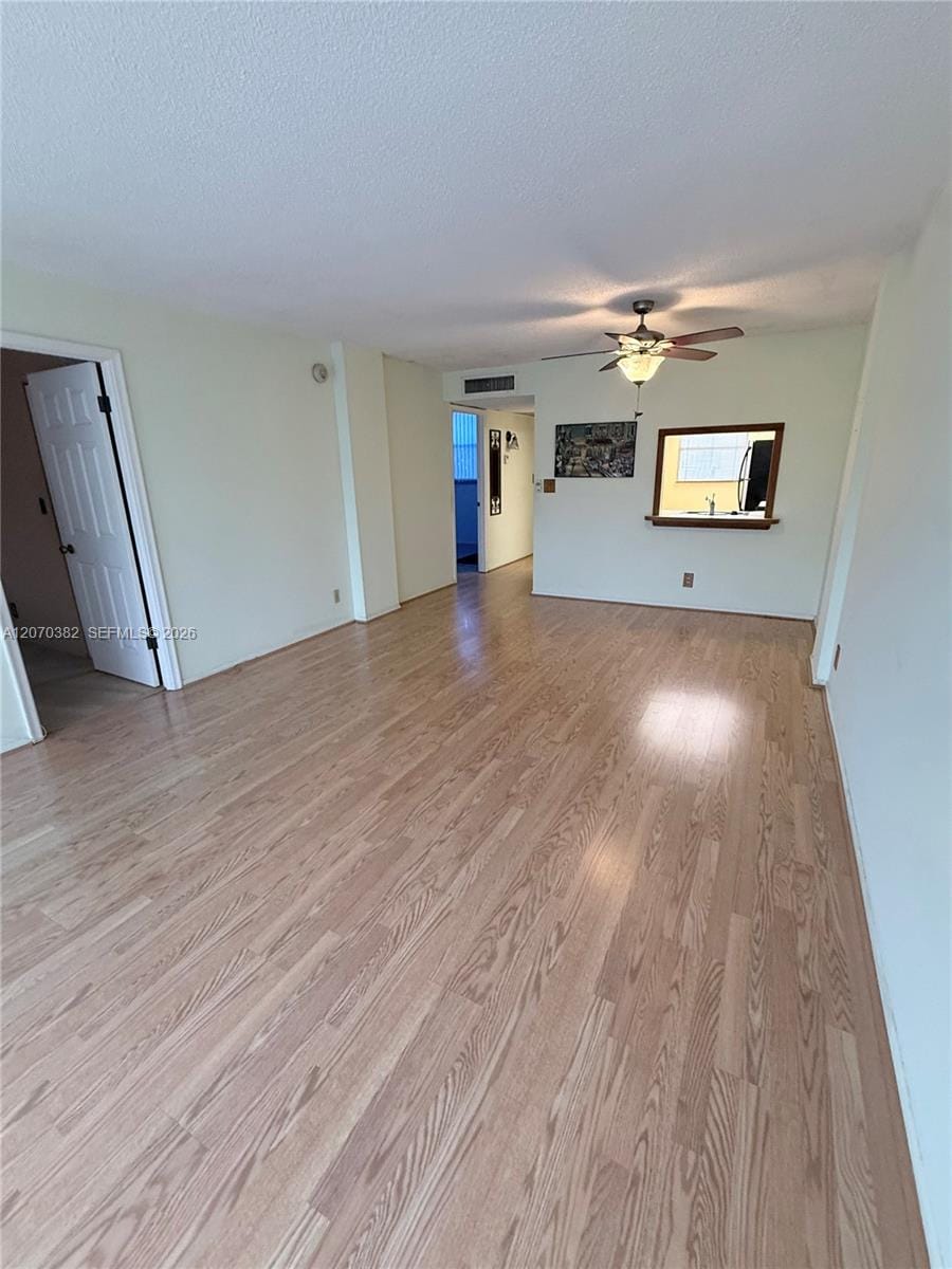 114 Royal Park Drive 3H — photo 7