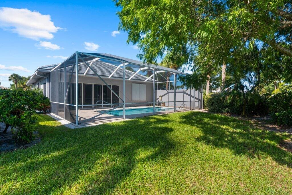 323 NW BENTLEY Circle — photo 5