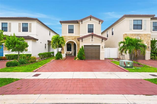 3478 W 110th Street, Aquabella North, Hialeah, FL