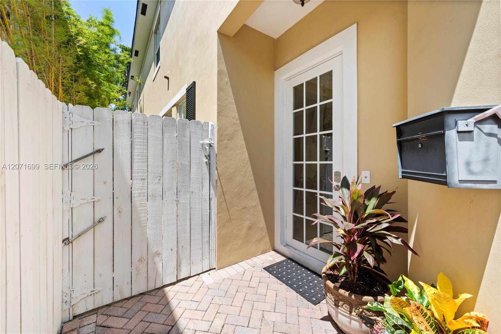 423 SW 16th Street, Fort Lauderdale, FL 33315