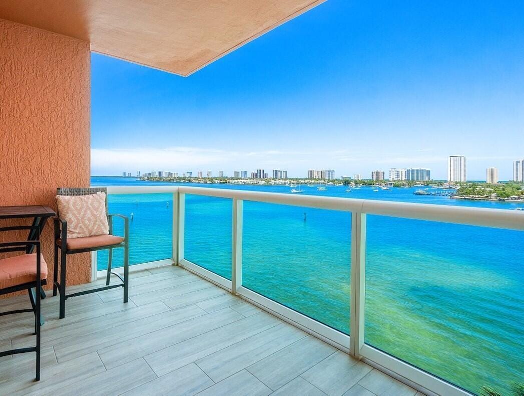 2640 Lake Shore Drive 711 — photo 5
