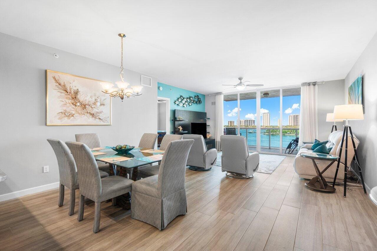 2640 Lake Shore Drive 711 — photo 6