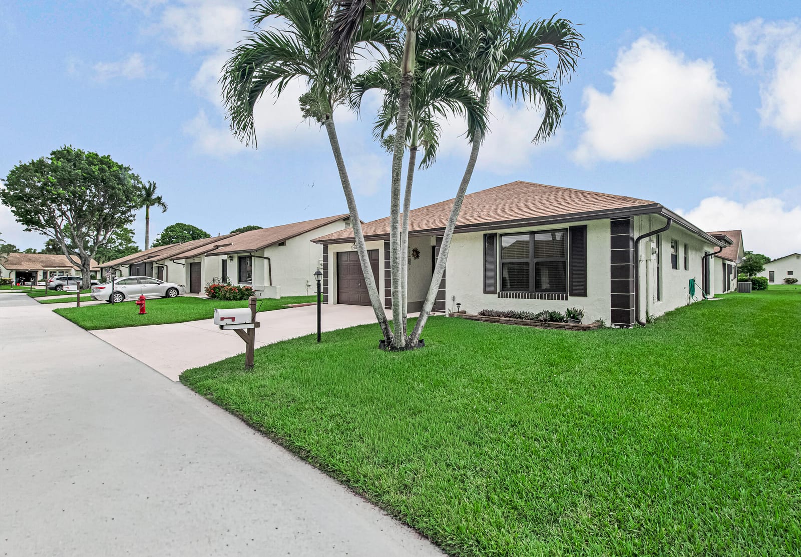 6210 Olivewood Circle, Greenacres, FL 33463 photo 2
