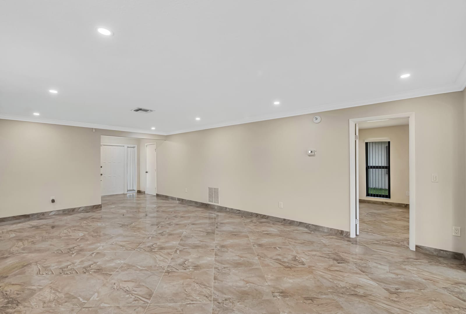 6210 Olivewood Circle, Greenacres, FL 33463 photo 8