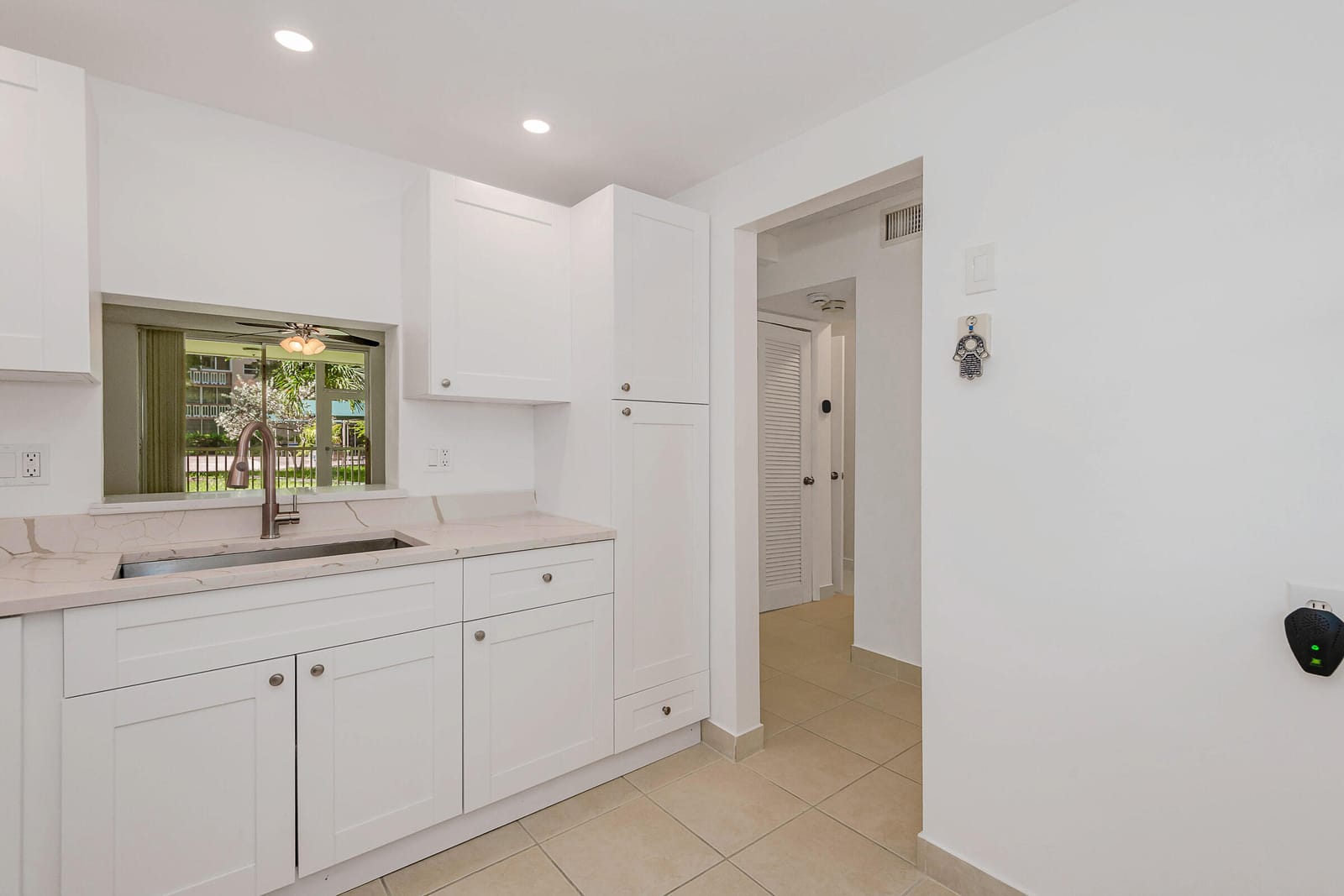 1000 NE 12TH Avenue 104 — photo 3