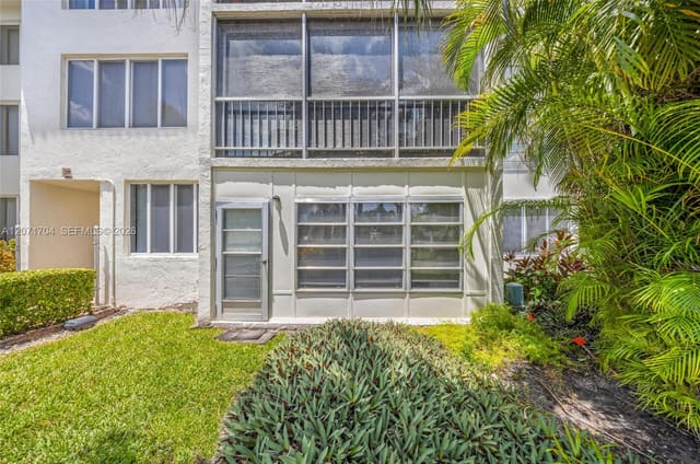 6750 Royal Palm Boulevard 106E, Margate, FL 33063