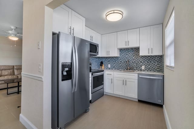 224 Fanshaw F, Boca Raton, FL 33434