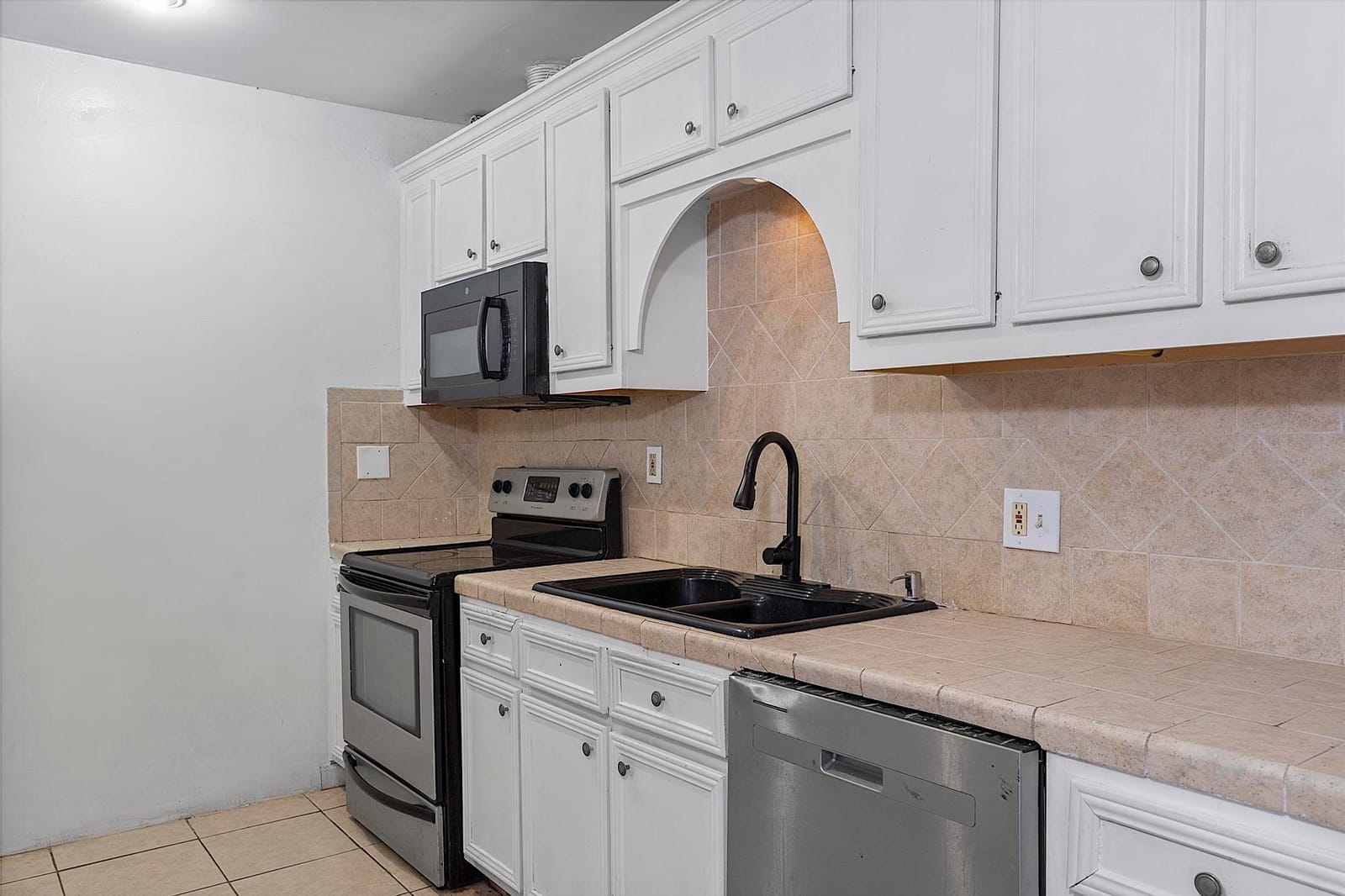 16025 NW 20TH Avenue, Miami Gardens, FL 33054 photo 16