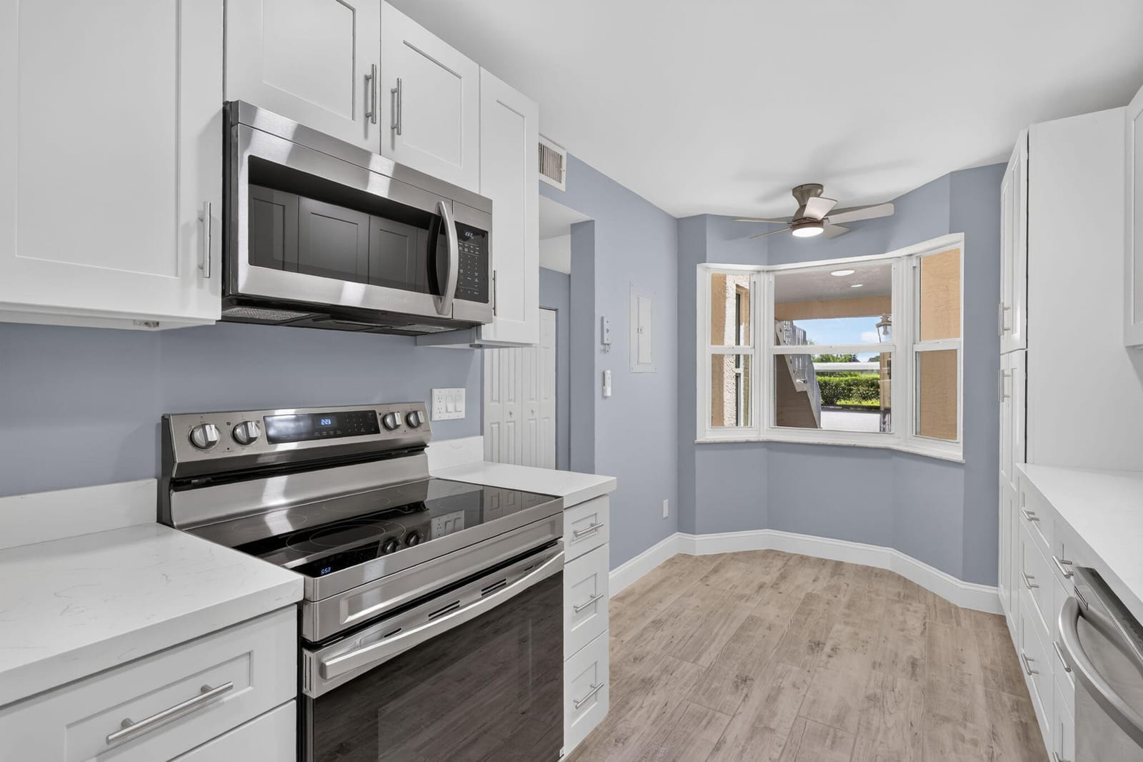203 Grove Isle Circle — photo 11