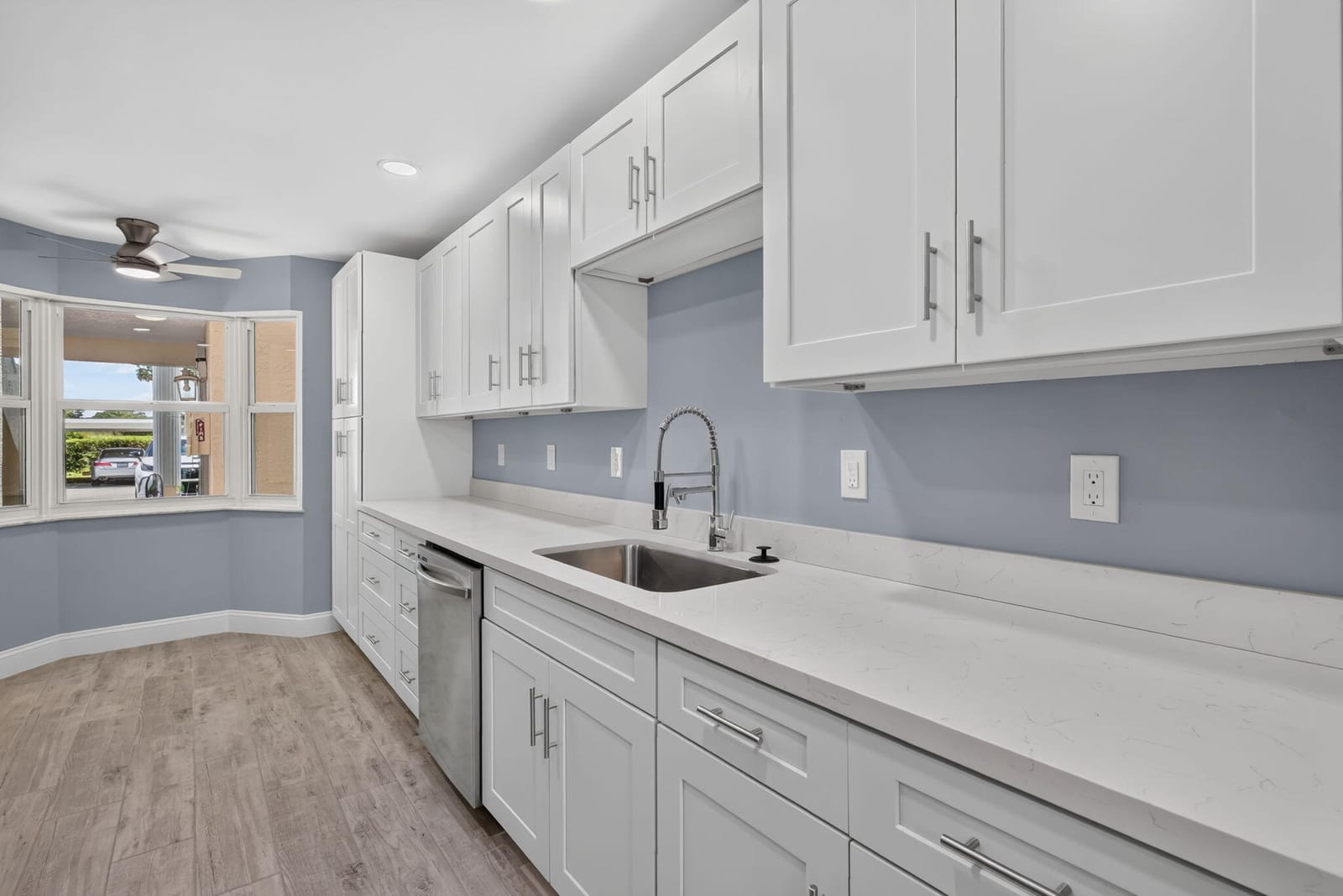 203 Grove Isle Circle — photo 10