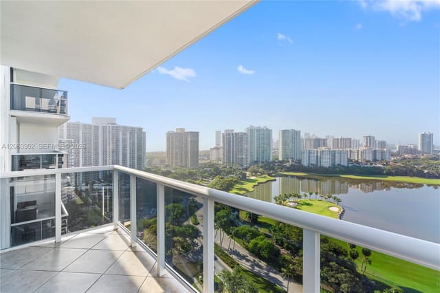 3675 N Country Club Drive 2208, Aventura, FL 33180