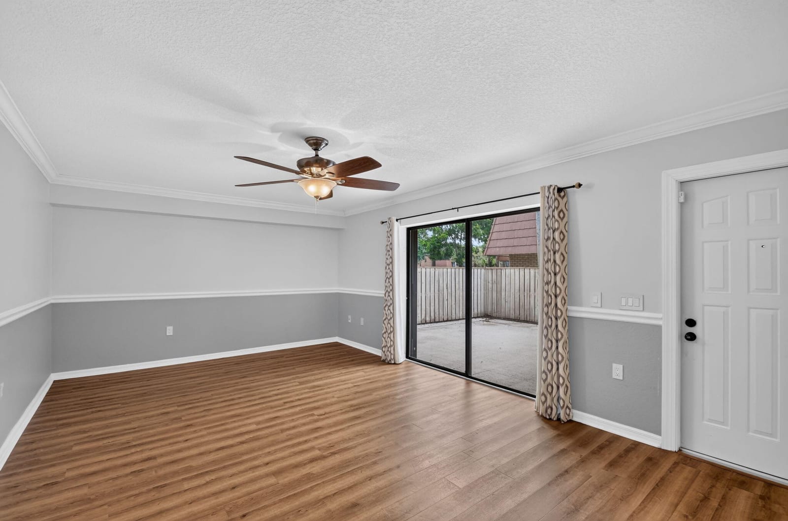 503 BUTTONWOOD Lane — photo 9