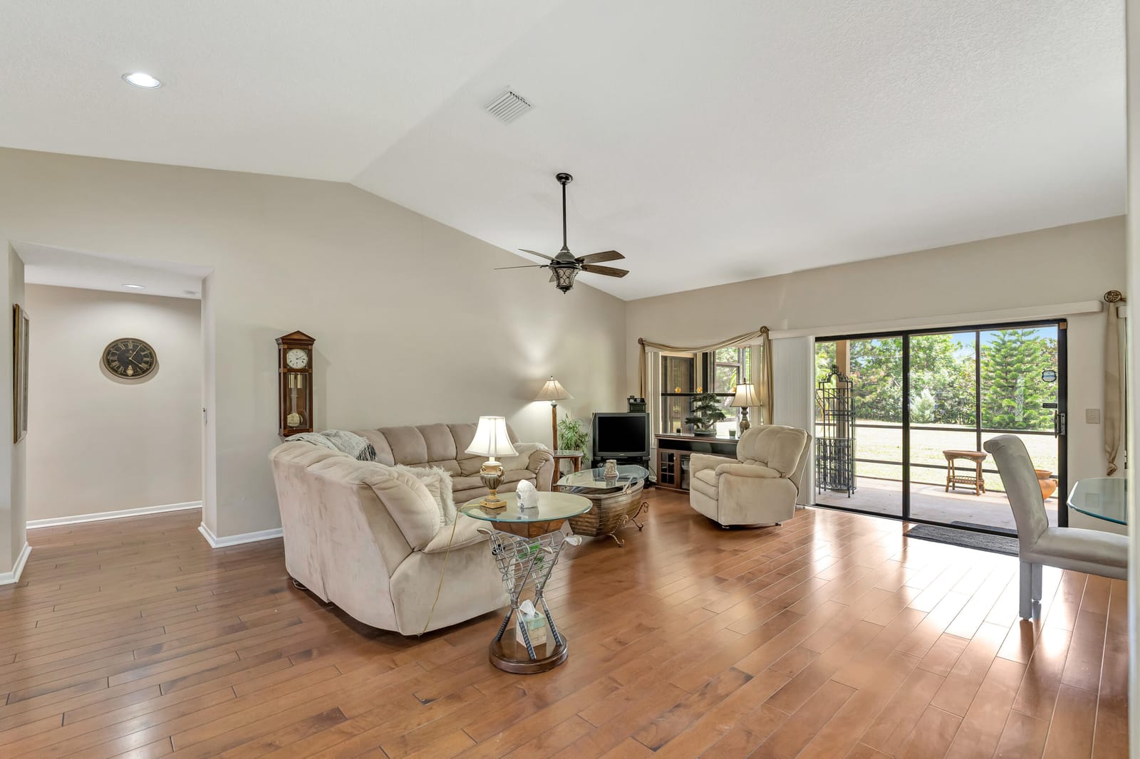 108 Lexington Drive — photo 6