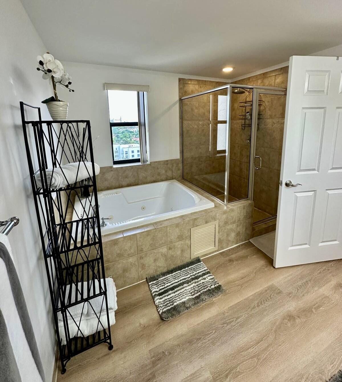 888 S Douglas Road 1015, Coral Gables, FL 33134 photo 15