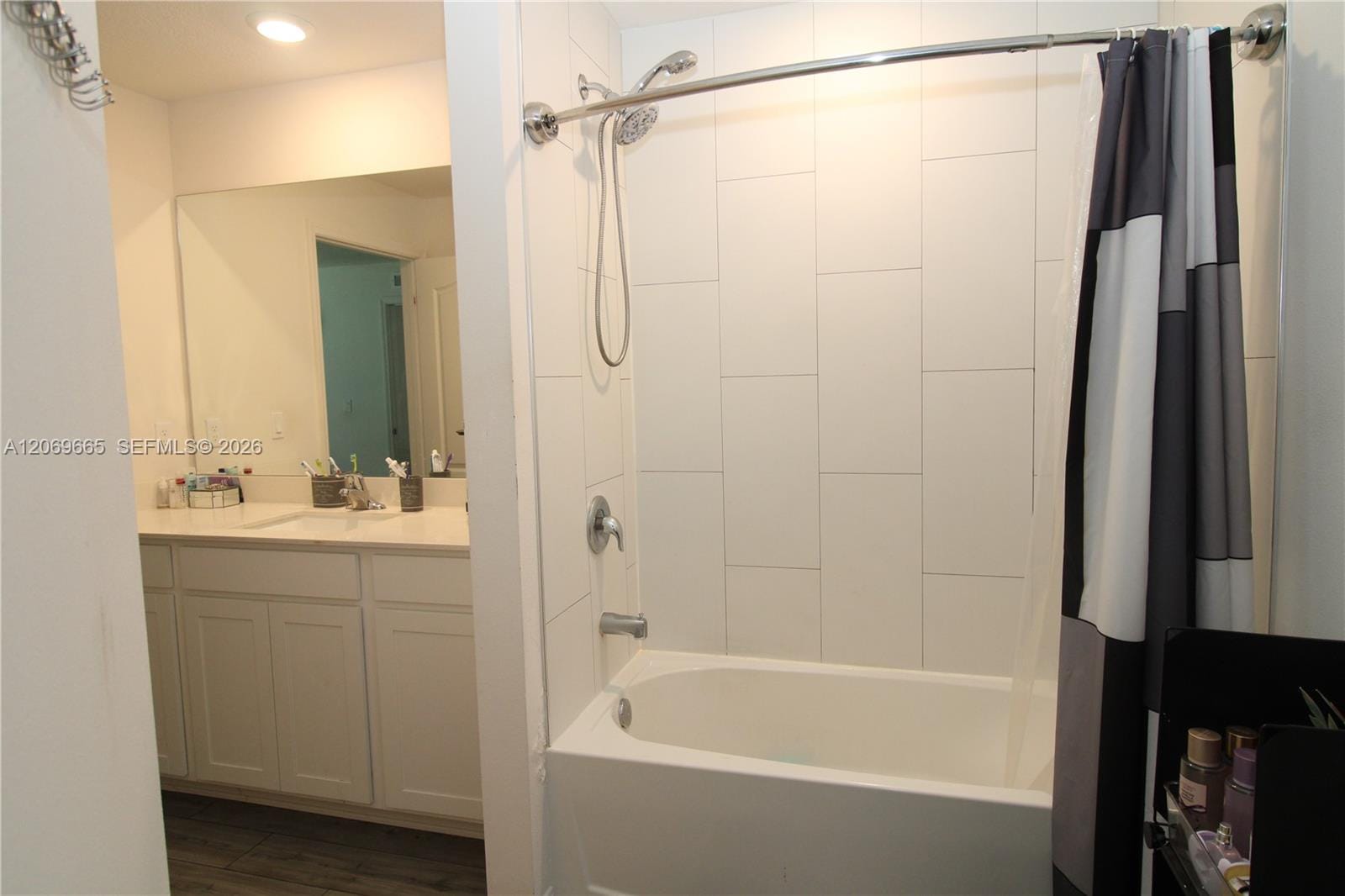 5424 Fantasy Drive — photo 7