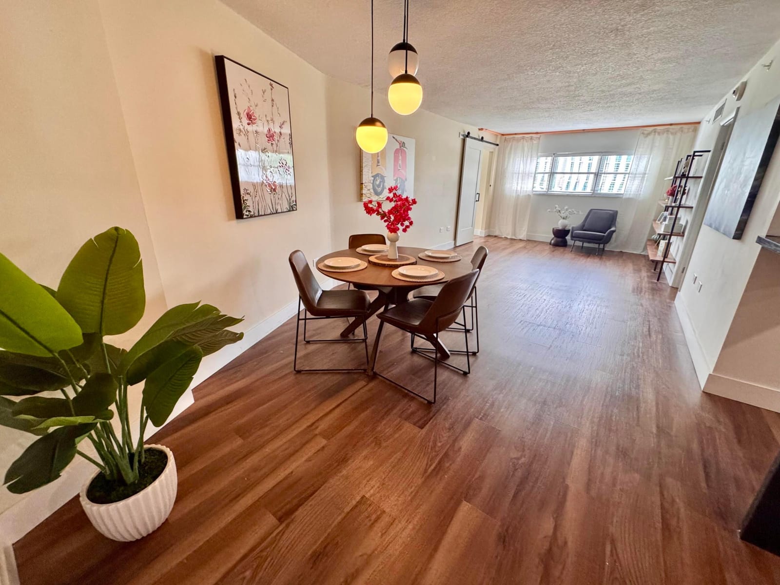 1881 WASHINGTON Avenue 4A — photo 2