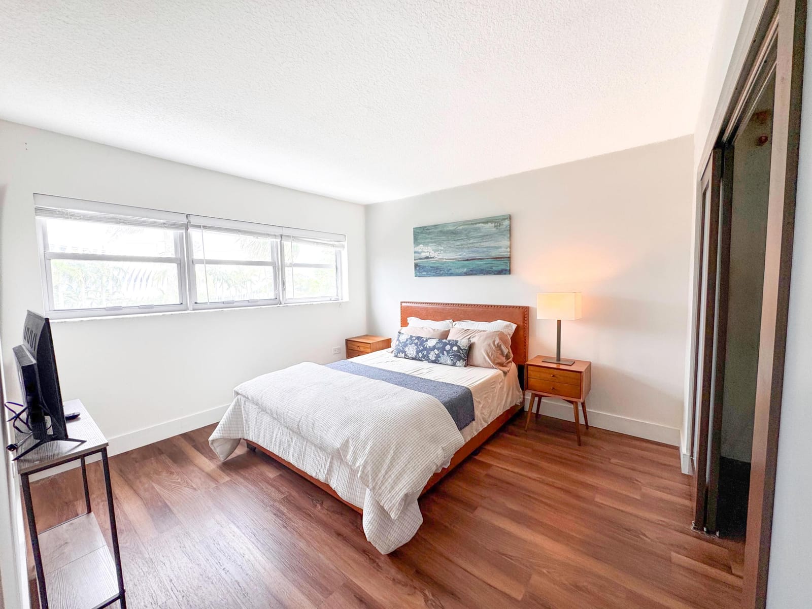 1881 WASHINGTON Avenue 4A — photo 3