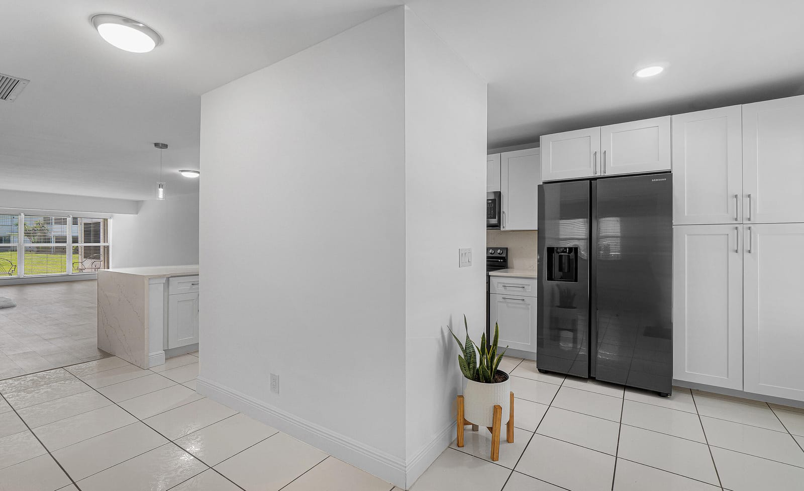 2830 SW 13th Street 101 — photo 3