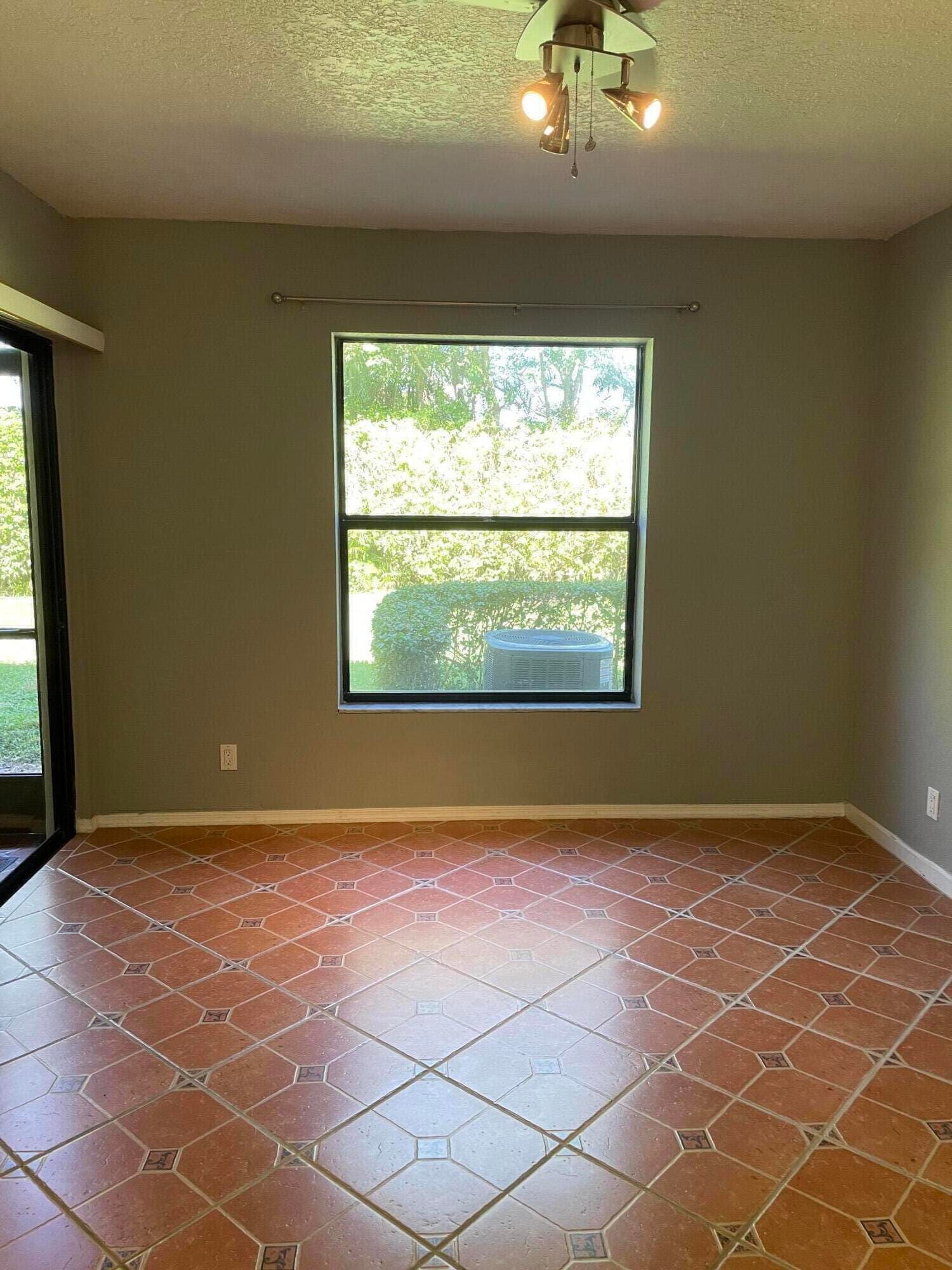 3149 MILLWOOD Terrace 1210 — photo 9