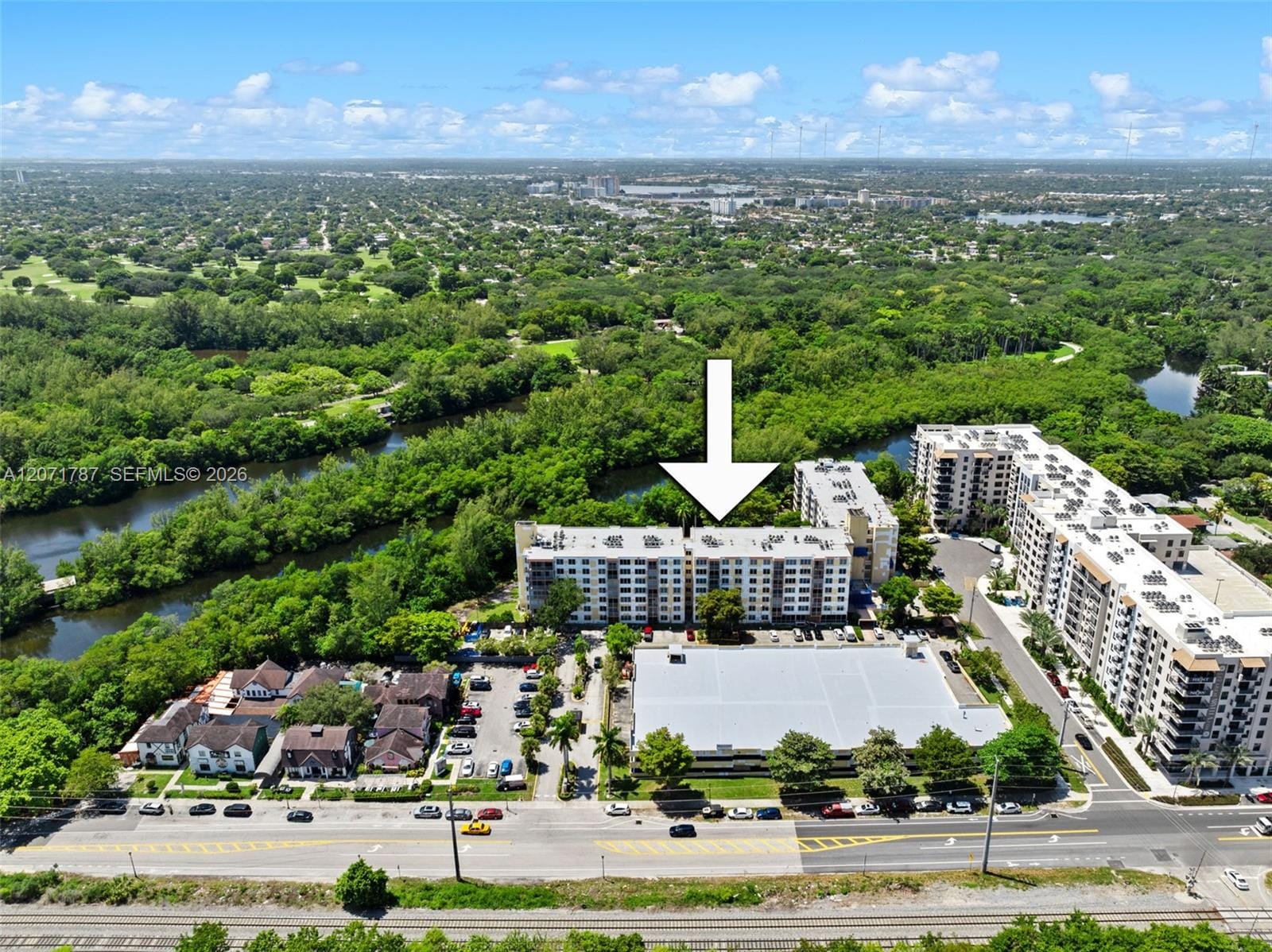 17890 W Dixie Highway 603, North Miami Beach, FL 33160