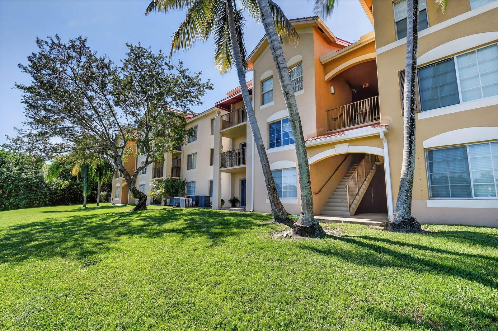 4180 San Marino Boulevard 304