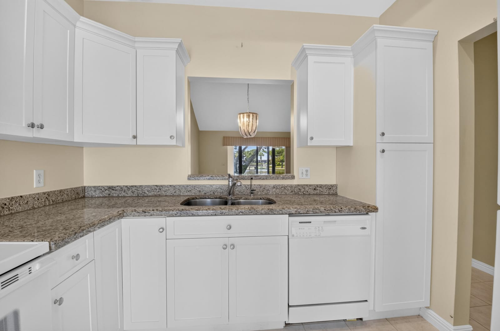10884 LAKE FRONT Place — photo 10