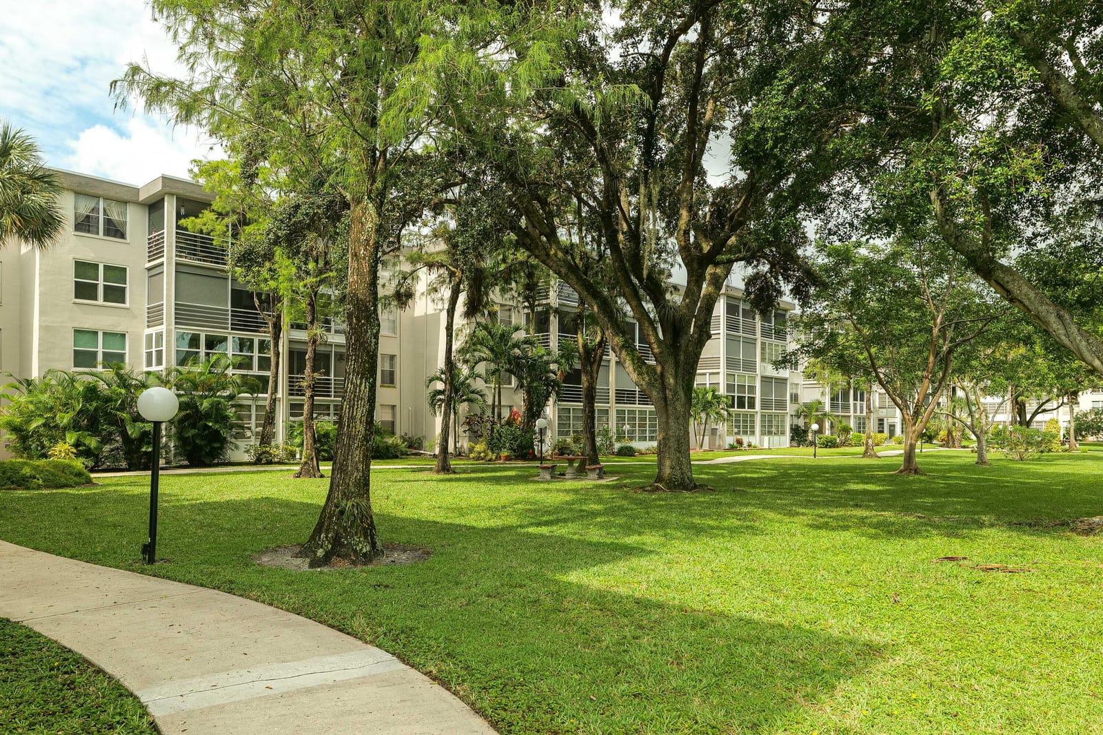 4851 NW 26th Court 336, Lauderdale Lakes, FL 33313 photo 27