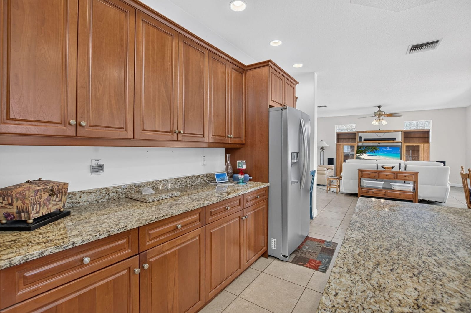 7541 DOWNWINDS Lane — photo 11