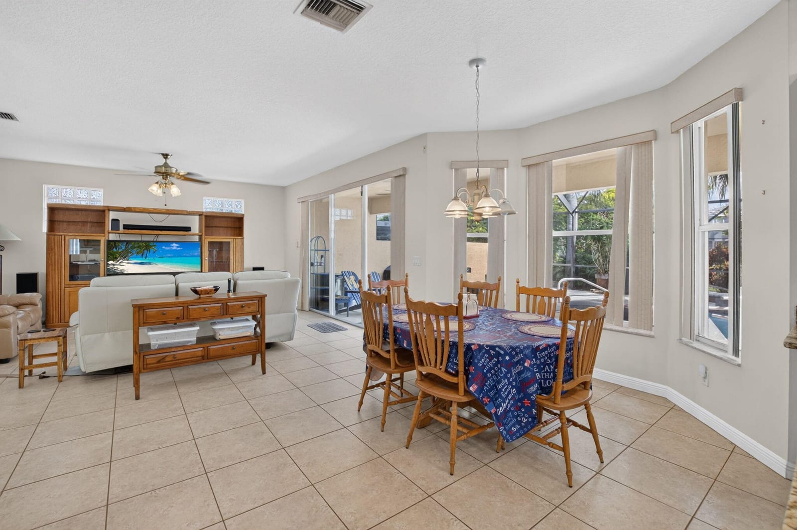 7541 DOWNWINDS Lane — photo 12