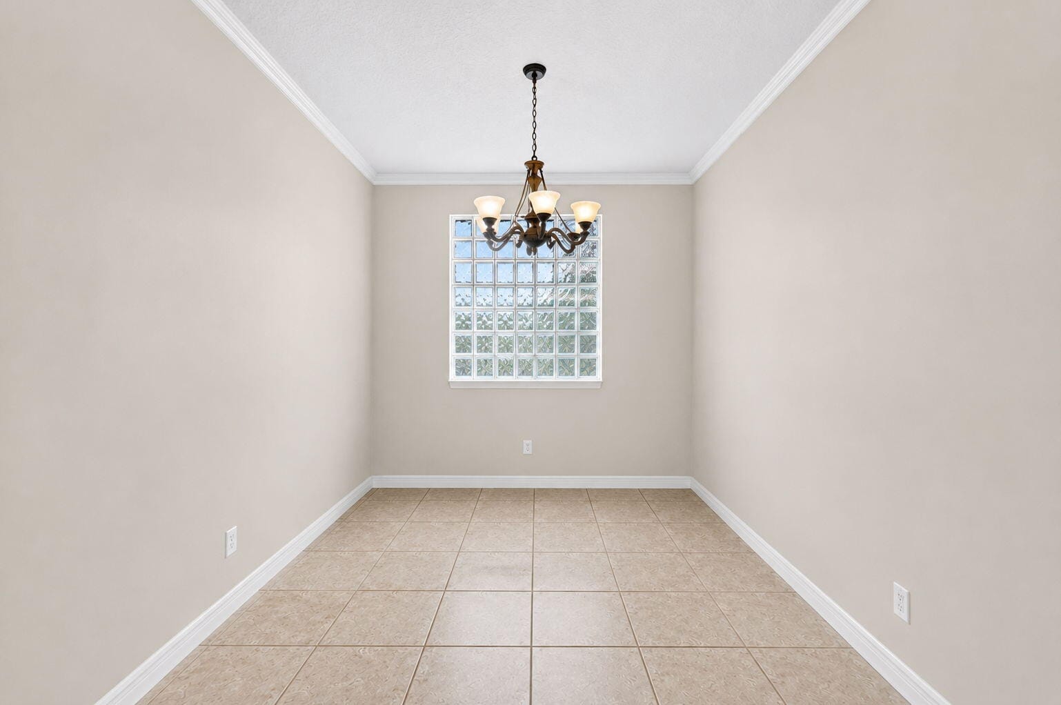 7541 DOWNWINDS Lane — photo 6