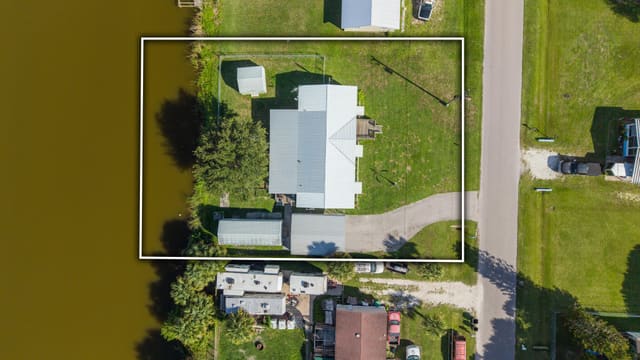 1221 CHOBEE Street, Okeechobee, FL 34974
