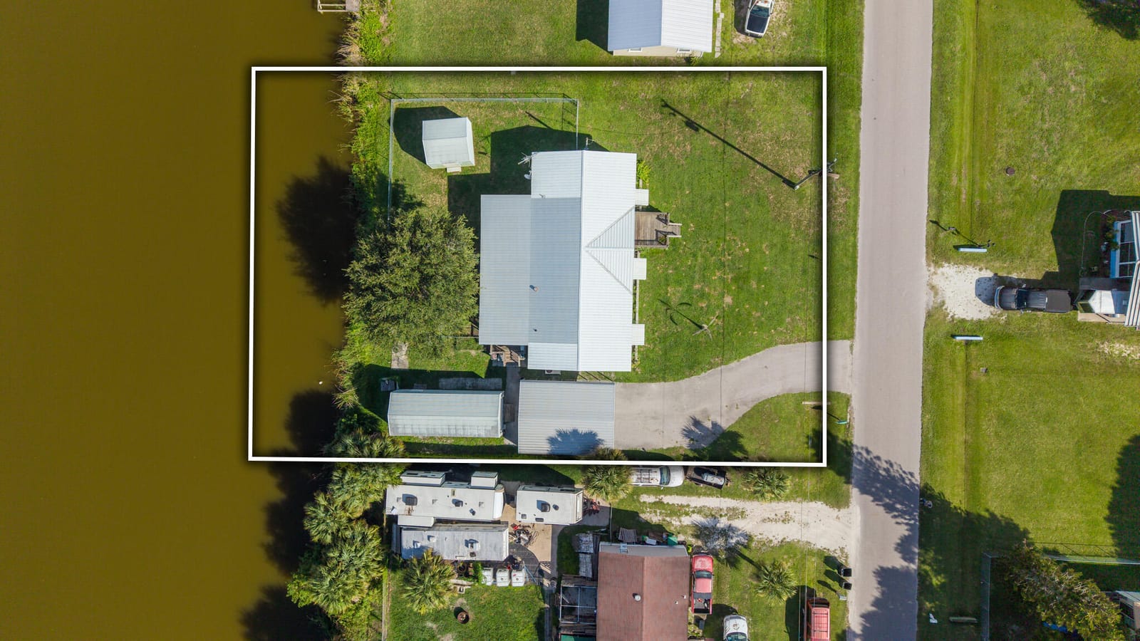 1221 CHOBEE Street, Okeechobee, FL 34974