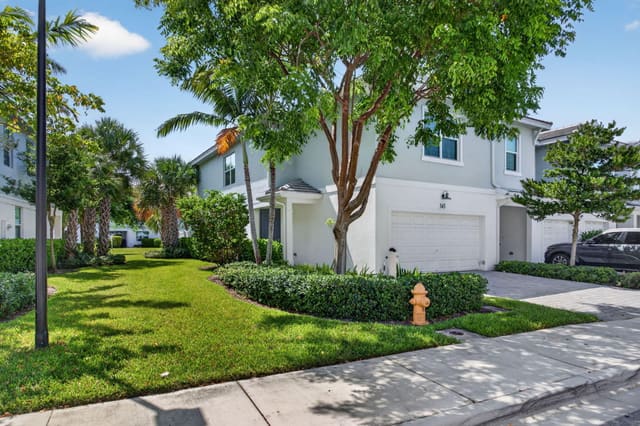 543 Parsons Way, sold in Deerfield Crossing, Deerfield Beach, FL