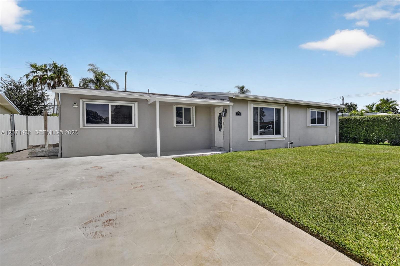7521 Eaton Street, Hollywood, FL 33024
